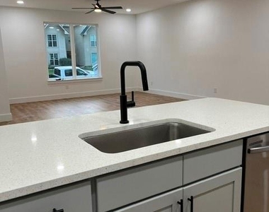 9473 Timberleaf Drive - Photo Thumbnail 11
