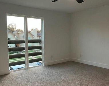 9473 Timberleaf Drive - Photo Thumbnail 16