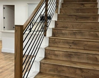 9473 Timberleaf Drive - Photo Thumbnail 2