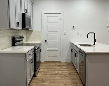 9473 Timberleaf Drive - Photo Thumbnail 6