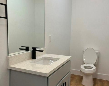 9473 Timberleaf Drive - Photo Thumbnail 7