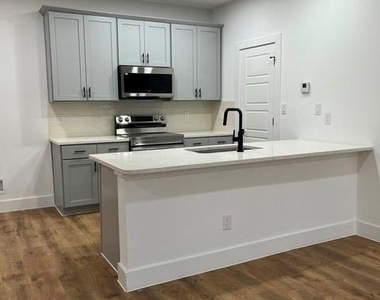 9473 Timberleaf Drive - Photo Thumbnail 5