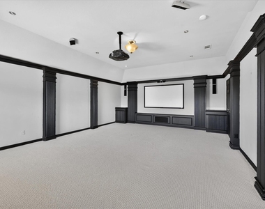 10601 Whispering Pines Drive - Photo Thumbnail 19