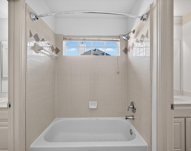 10601 Whispering Pines Drive - Photo Thumbnail 21