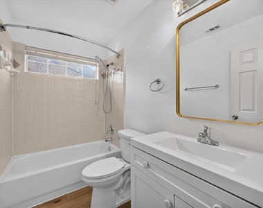 10601 Whispering Pines Drive - Photo Thumbnail 16