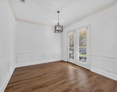 10601 Whispering Pines Drive - Photo Thumbnail 3