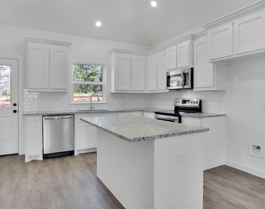 1479 Cathey Drive - Photo Thumbnail 4