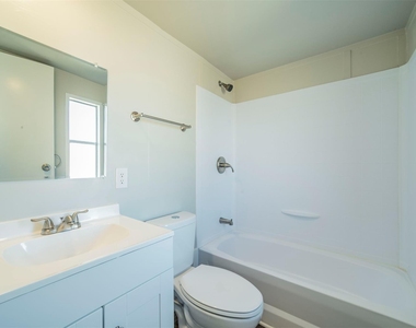 4329 Kaywood Drive - Photo Thumbnail 9