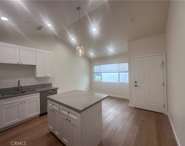 1623 S Atlantic - Photo Thumbnail 2