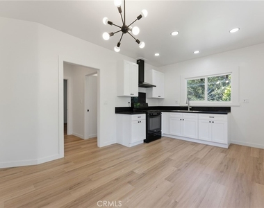 1128 Fremont - Photo Thumbnail 2