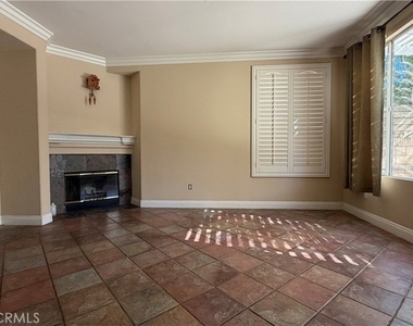 15895 Sedona - Photo Thumbnail 4