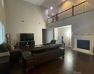 14987 Franklin Lane - Photo Thumbnail 3
