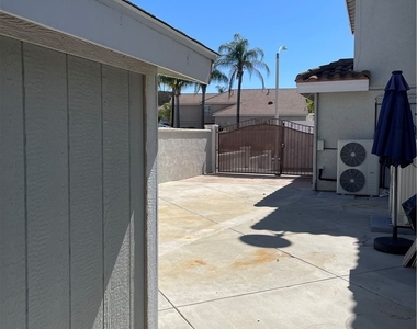 28822 Woodcrest Lake - Photo Thumbnail 22