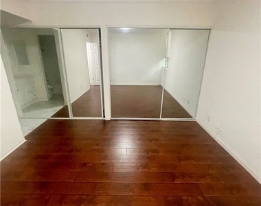 18620 Hatteras St, #102 - Photo Thumbnail 6