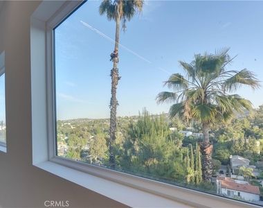 5137 Campo Rd - Photo Thumbnail 19