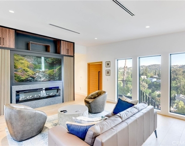 5137 Campo Rd - Photo Thumbnail 1