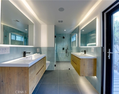 5137 Campo Rd - Photo Thumbnail 18