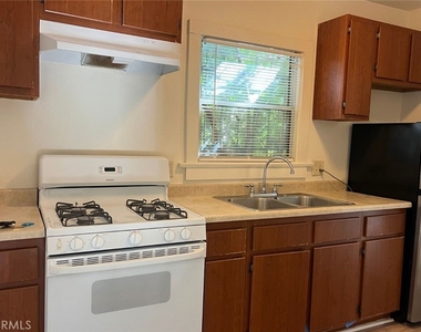 122 1/4 S Westmoreland Ave - Photo Thumbnail 3
