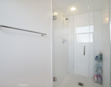 12837 Moorpark Street - Photo Thumbnail 23