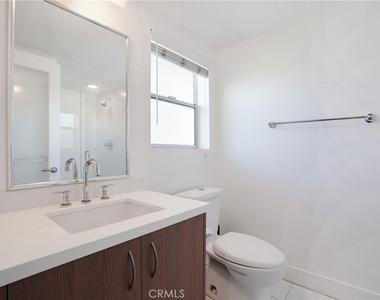 12837 Moorpark Street - Photo Thumbnail 22
