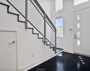 12837 Moorpark Street - Photo Thumbnail 24