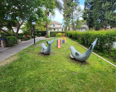 2563 Plaza Del Amo - Photo Thumbnail 10