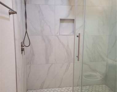 2563 Plaza Del Amo - Photo Thumbnail 4