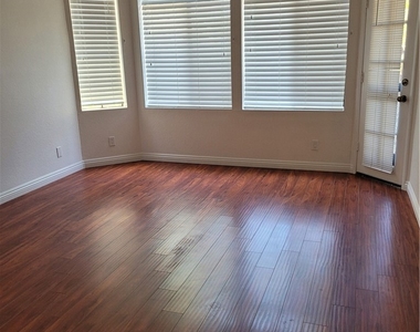 2563 Plaza Del Amo - Photo Thumbnail 3
