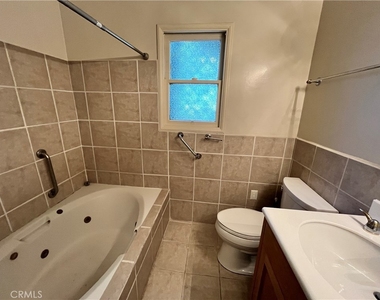2629 Piedmont Avenue - Photo Thumbnail 5