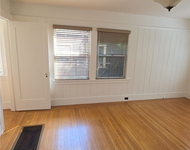 2629 Piedmont Avenue - Photo Thumbnail 2