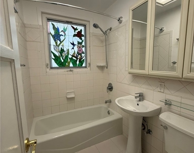2419 Marshallfield Lane - Photo Thumbnail 13