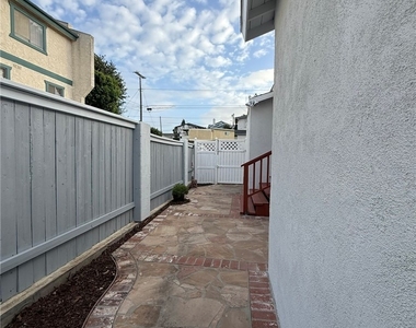 2419 Marshallfield Lane - Photo Thumbnail 22