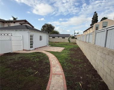 2419 Marshallfield Lane - Photo Thumbnail 23