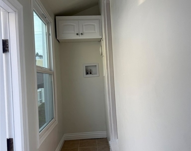 2419 Marshallfield Lane - Photo Thumbnail 19