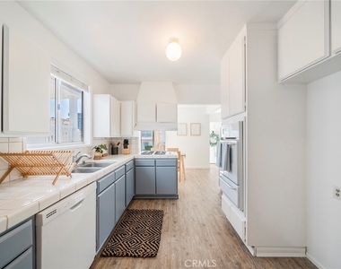 333 28th Street - Photo Thumbnail 10