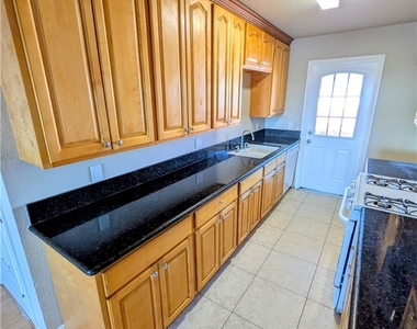 1764 Freeman Avenue - Photo Thumbnail 3