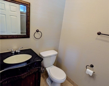 1764 Freeman Avenue - Photo Thumbnail 12