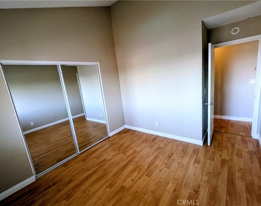 1764 Freeman Avenue - Photo Thumbnail 7
