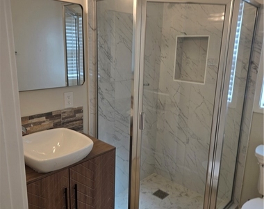 6162 Ludlow - Photo Thumbnail 3