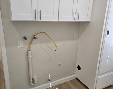 6162 Ludlow - Photo Thumbnail 4