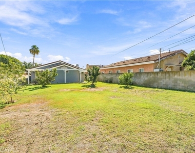 1223 Galemont Avenue - Photo Thumbnail 23