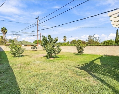 1223 Galemont Avenue - Photo Thumbnail 22