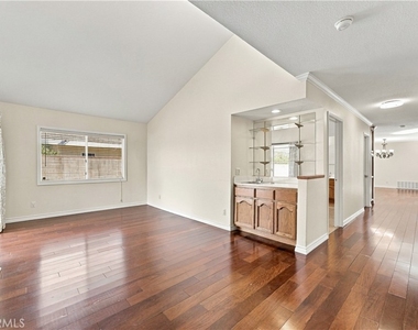 1223 Galemont Avenue - Photo Thumbnail 13