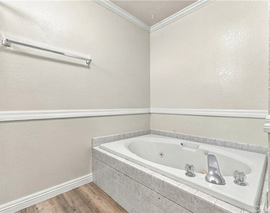 1223 Galemont Avenue - Photo Thumbnail 26