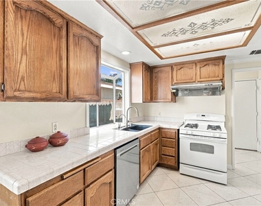 1223 Galemont Avenue - Photo Thumbnail 8