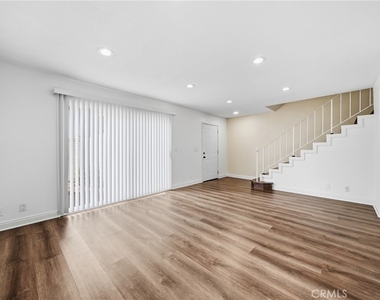 8141 Firth - Photo Thumbnail 4