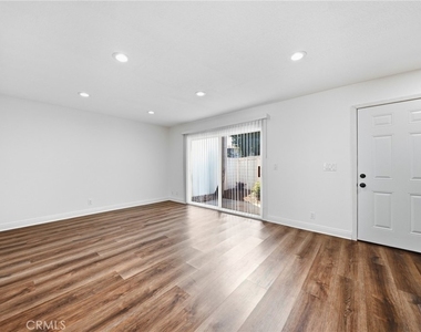 8141 Firth - Photo Thumbnail 3