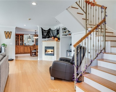 3663 Almeria Street - Photo Thumbnail 4