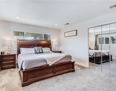 3663 Almeria Street - Photo Thumbnail 21