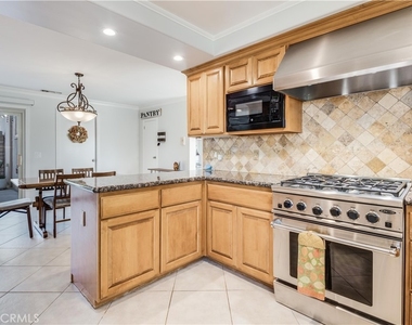 3663 Almeria Street - Photo Thumbnail 15
